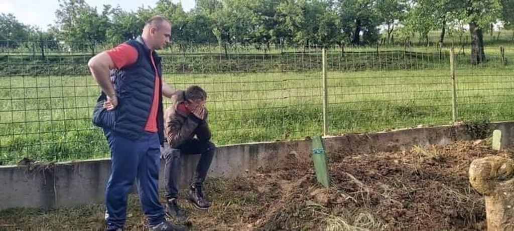 Dječaku koji je ostao bez roditelja neophodna pomoć