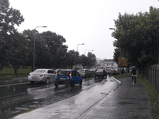 Vlažni kolovozi, poledica u planinskim predjelima