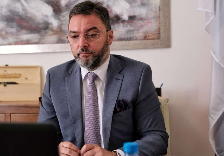 Košarac: Šarovićeve izjave povodom Dana Republike Srpske na IVICI ZDRAVOG RAZUMA