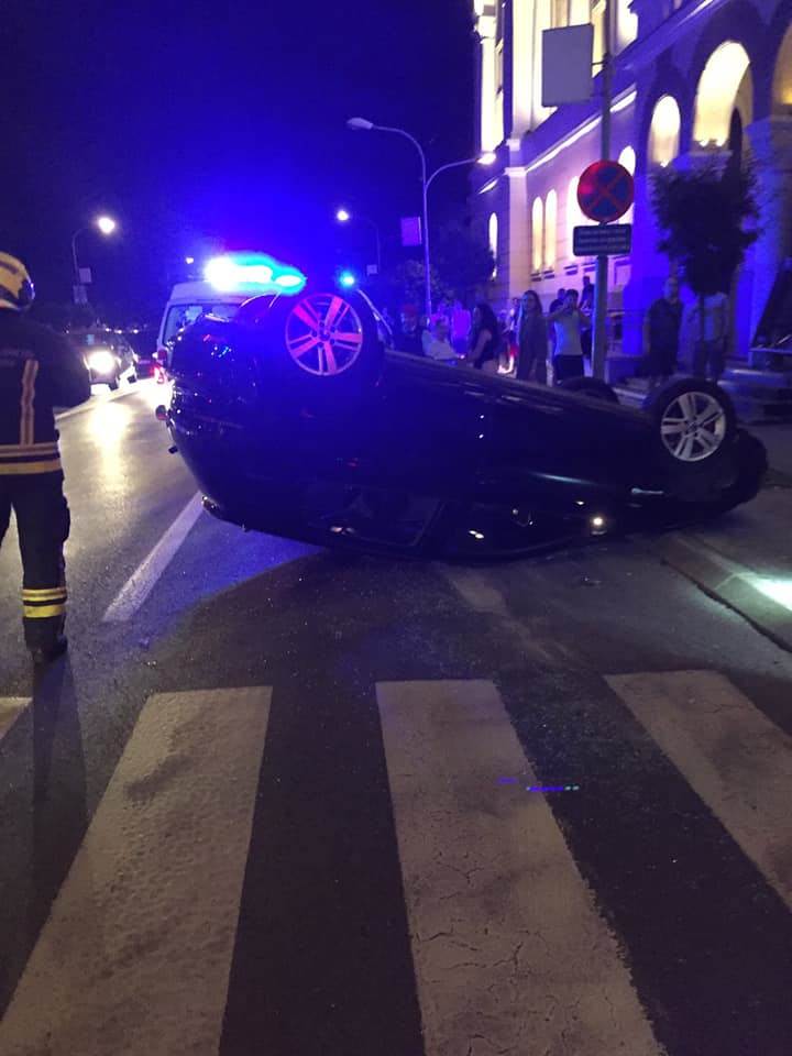 U sudaru tri vozila povrijeđeno nekoliko osoba