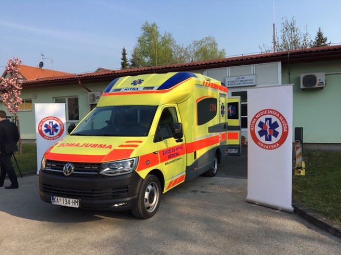 Djed automobilom pregazio unuka