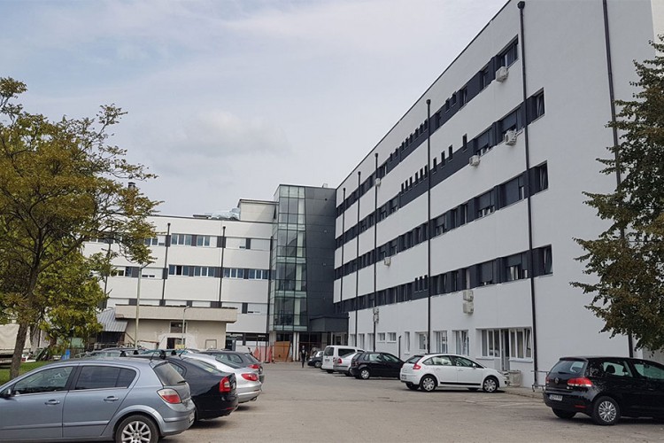 Bolnica u Bihaću se zadužuje da bi izbjegla bankrot