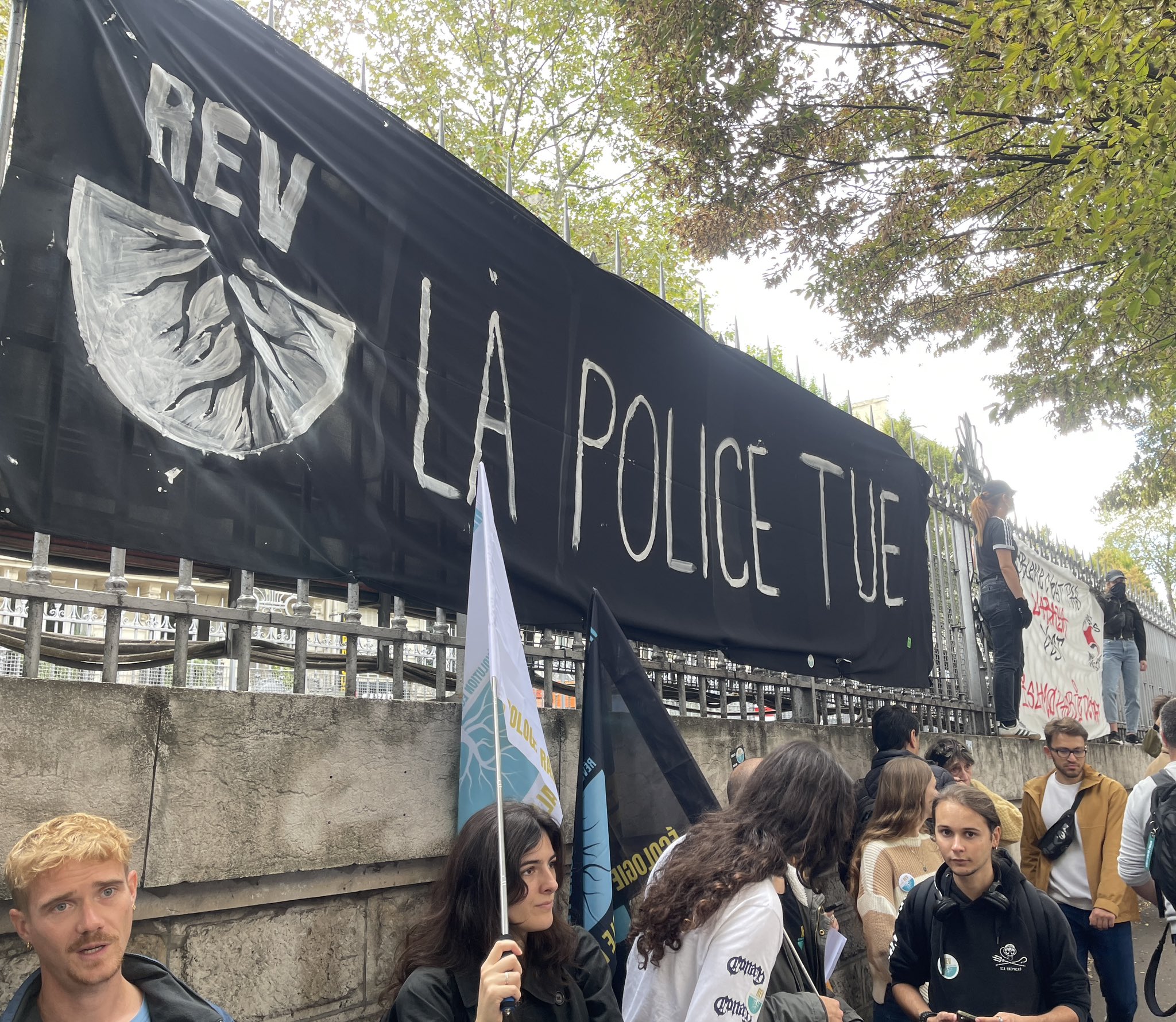 Više od 30.000 ljudi na demonstracijama protiv policijskog nasilja u Francuskoj