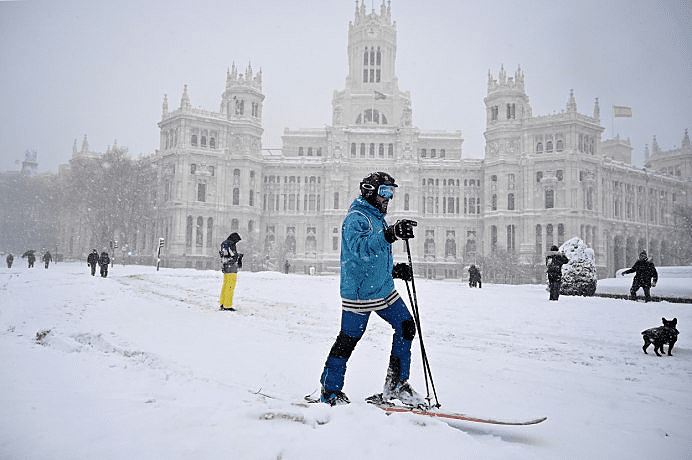Madrid: Napadalo najviše snijega od 1971. godine: Snješko i skije na ulicama