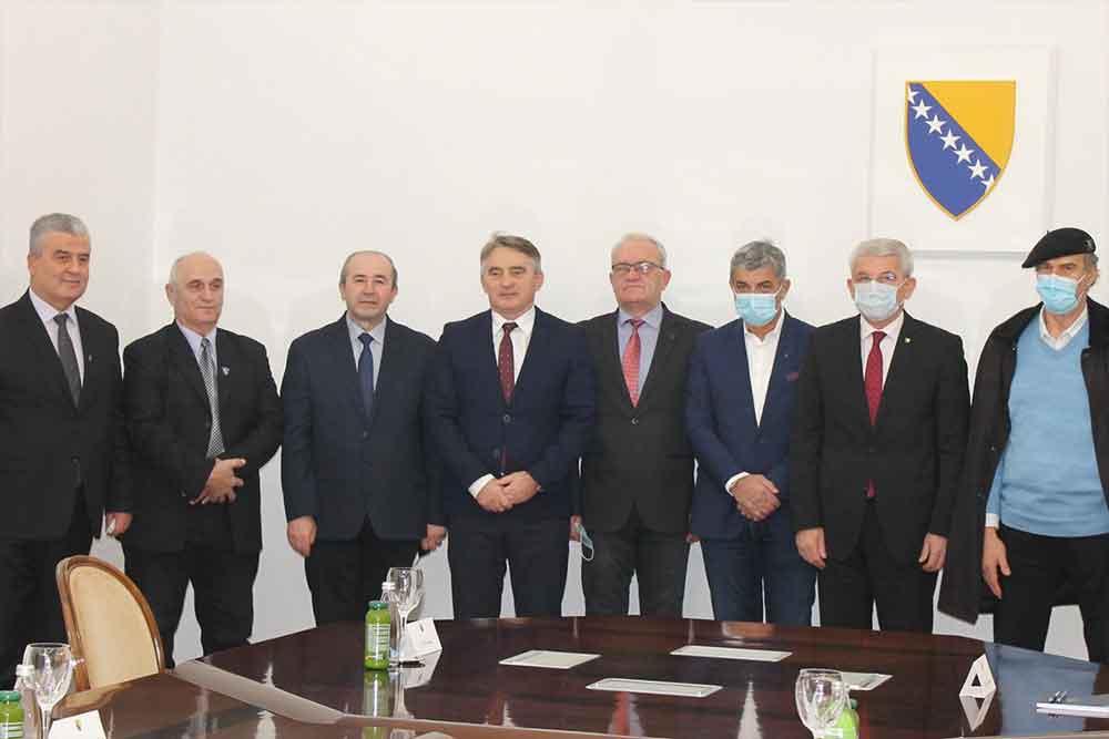 REAKCIJE IZ RS NA KOMŠIĆEV 