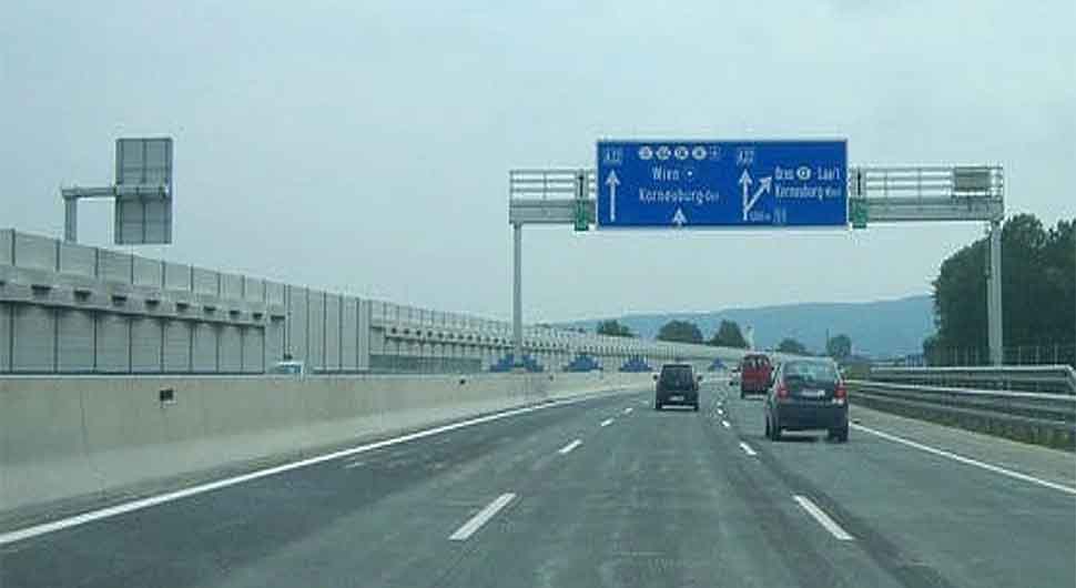 UHAPŠEN NAKON POTJERE Državljanin BiH prestigao policijsku patrolu u Austriji vozeći 237 km/h