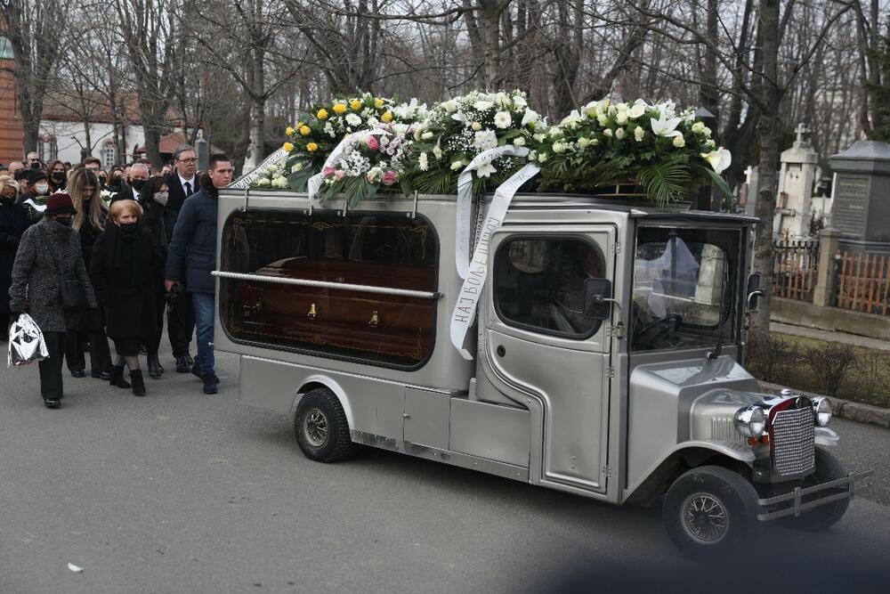 Sahranjena Ksenija Vučić /FOTO/
