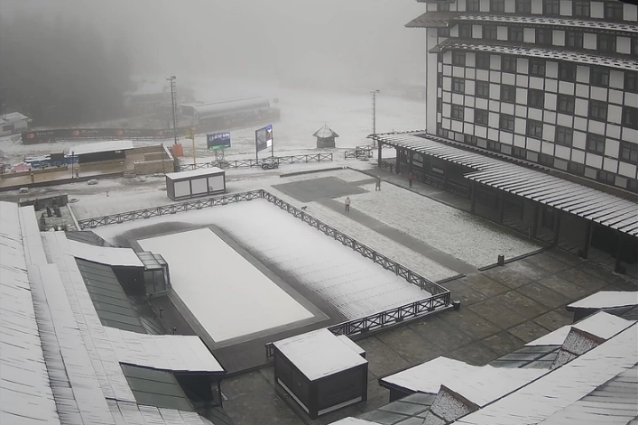 Preko noći sve zabijelilo: U Srbiji osvanuo PRVI SNIJEG