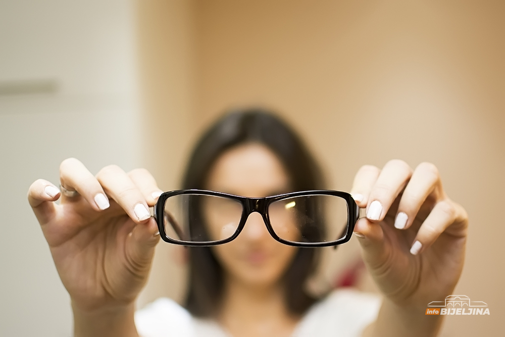 VRIJEDI POKUŠATI Kako da vam ne magle naočare dok nosite masku