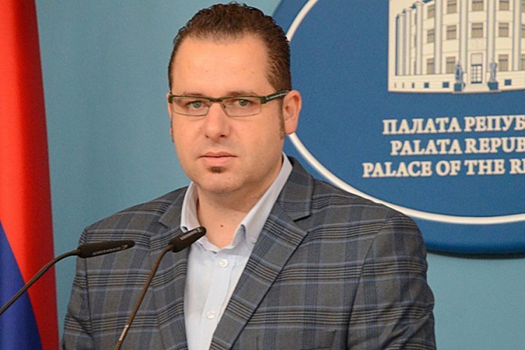 Prijećeno portparolu SNSD-a: 