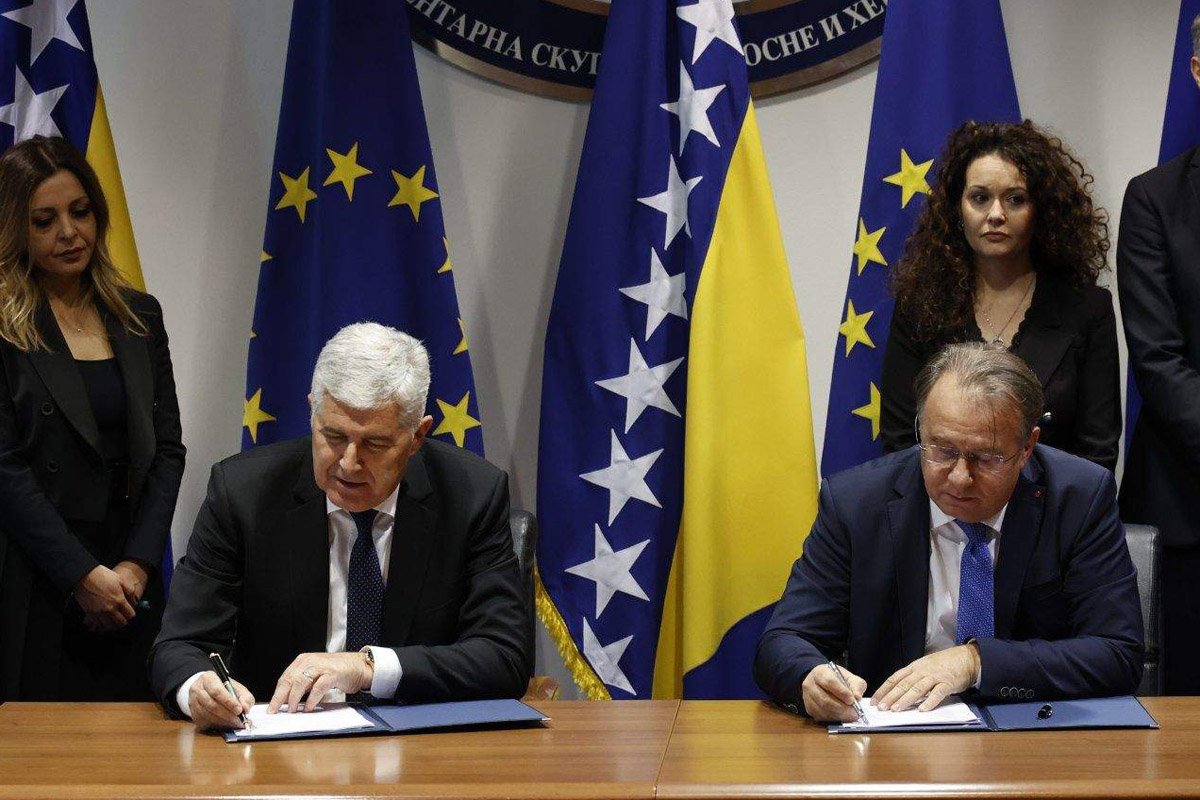 HDZ i 