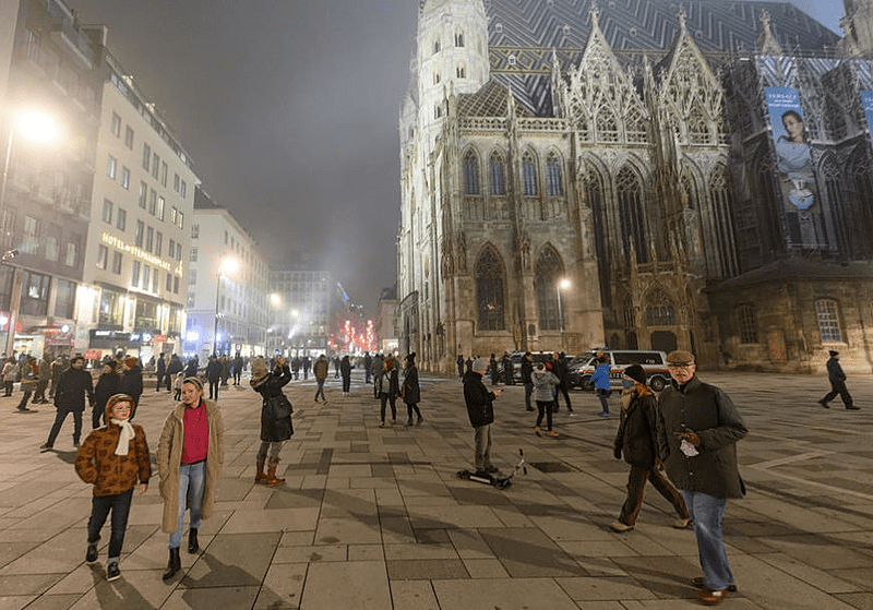 NAJAVLJENO 17 DEMONSTRACIJA Austrijska policija zabranila proteste planirane za vikend