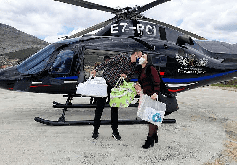 Blizanci helikopterom stigli u Trebinje: Nakon pet godina borbe za potomstvo bračnom paru se OSTVARIO SAN