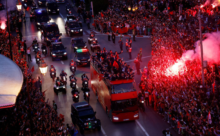 Fudbaleri Maroka dočekani u Rabatu kao heroji /VIDEO/