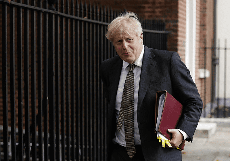 IZ DŽONSONOVOG KABINETA PORUČUJU “Velika Britanija je u KRITIČNOJ TAČKI pandemije”