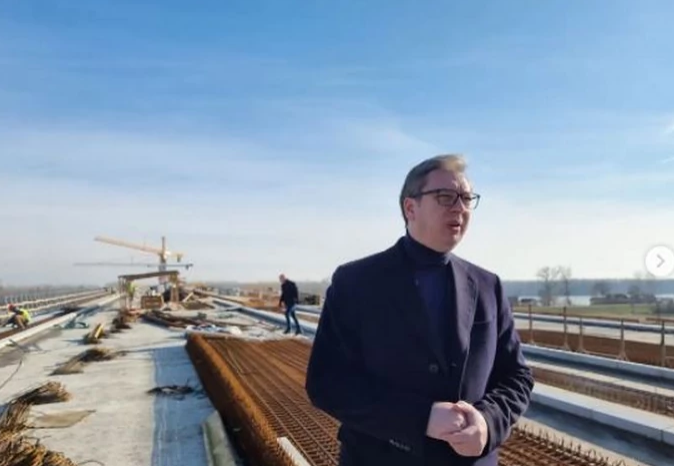 Vučić na mostu na Savi 