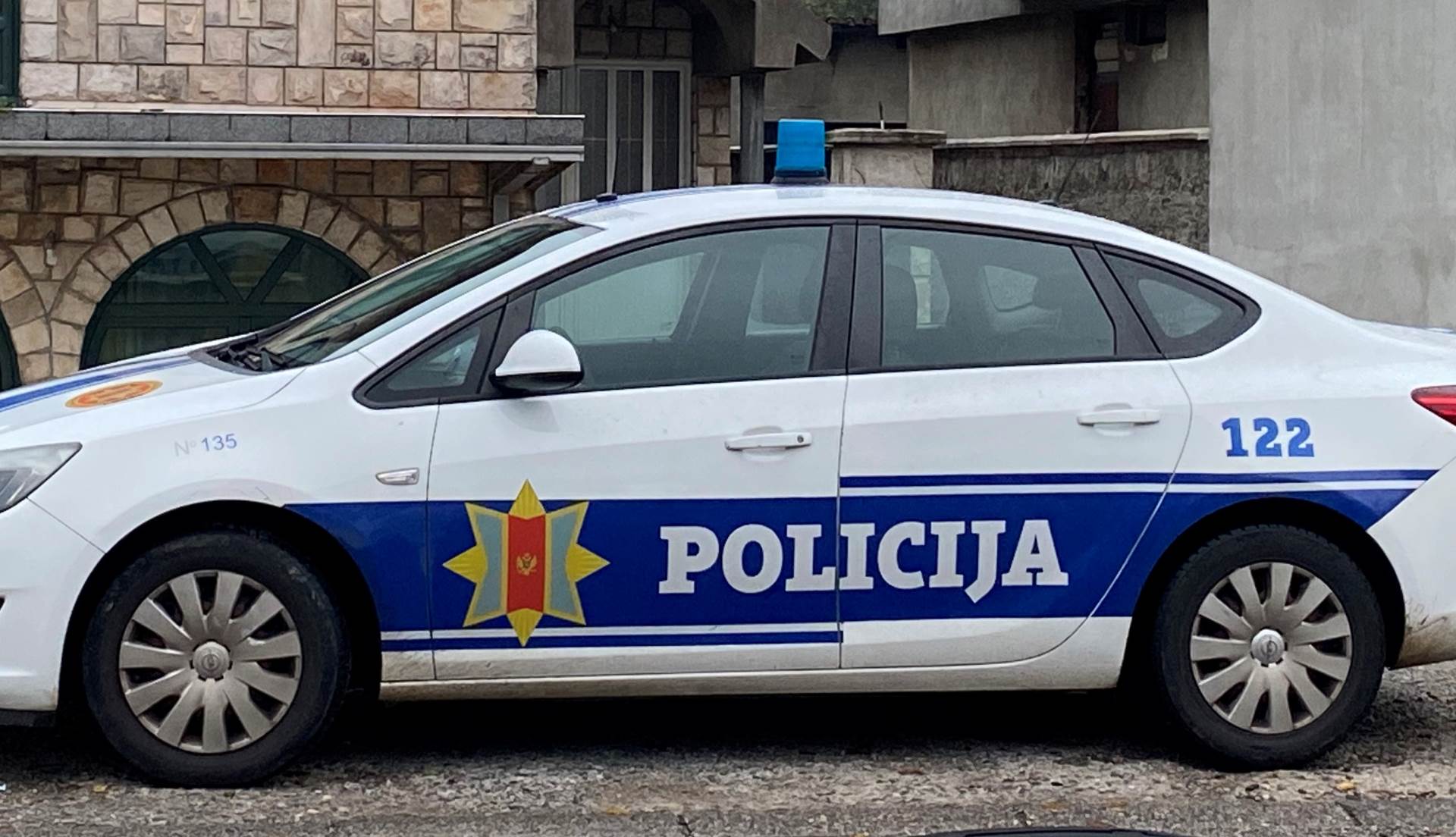 Učenik u Crnoj Gori prijetio vršnjacima da će ih ubiti, policija čuva 26 đaka nakon jezive prijave