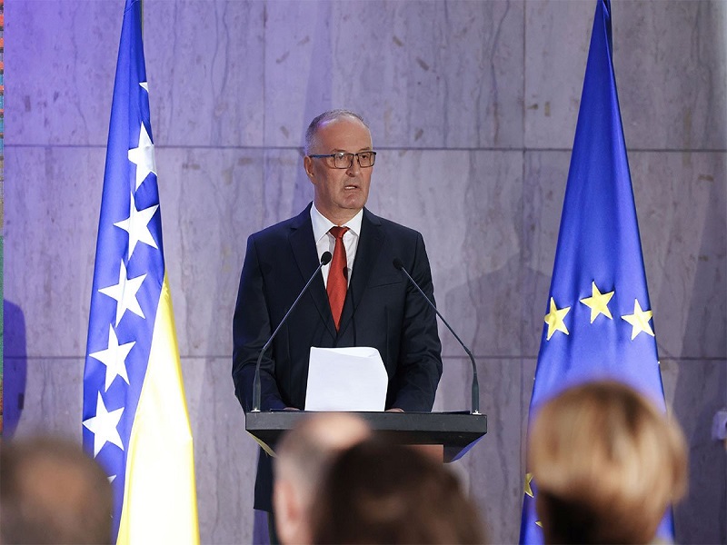 Helez: Imam penicilin za mirno razdruživanje (FOTO, VIDEO)