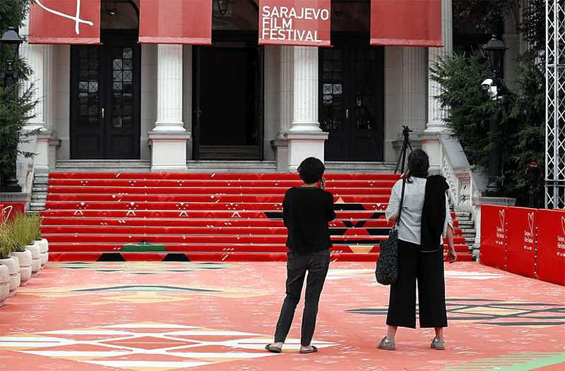 Sarajevo Film Festival POČINJE SUTRA premijerom filma “Koncentriši se, baba”