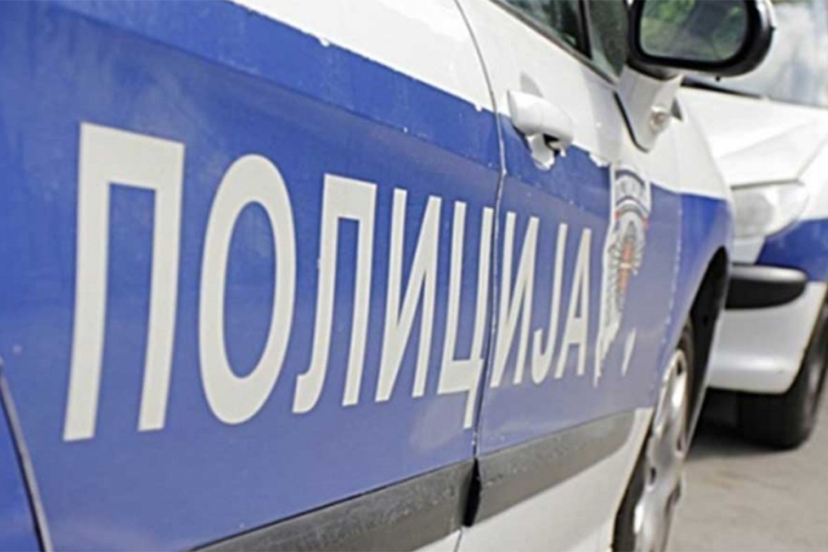 Skandal u Obrenovcu: Učenik za vrijeme minuta ćutanja izvukao plastični pištolj