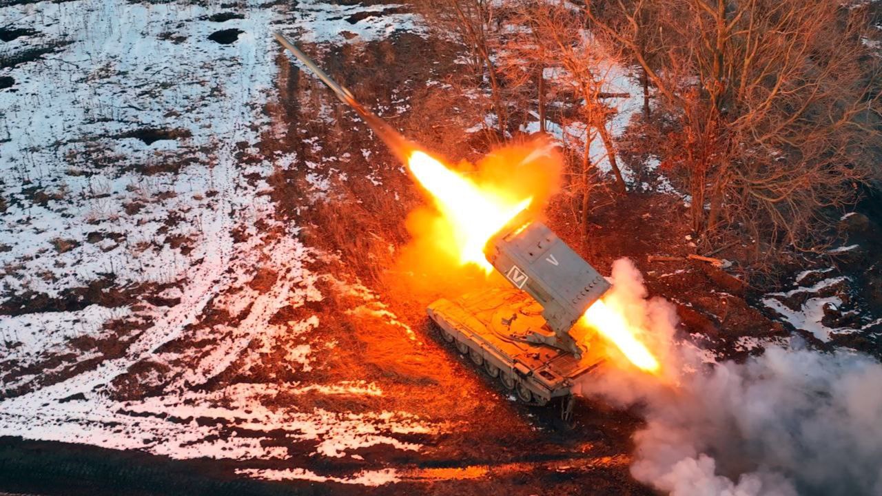 UŽIVO /VIDEO/ Ukrajinske snage uskoro će predati Bahmut;Ruski brifing i britanska karta; Snimljen trenutak pada aviona; Snimci sa fronta