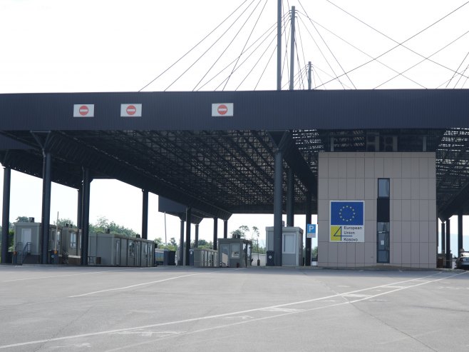 Tročasovna blokada saobraćaja preko Merdara za vozila koja voze Albanci