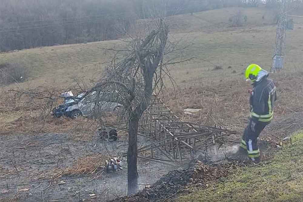 I vatrogasci intervenisali u teškom udesu u Han Kolima (FOTO)