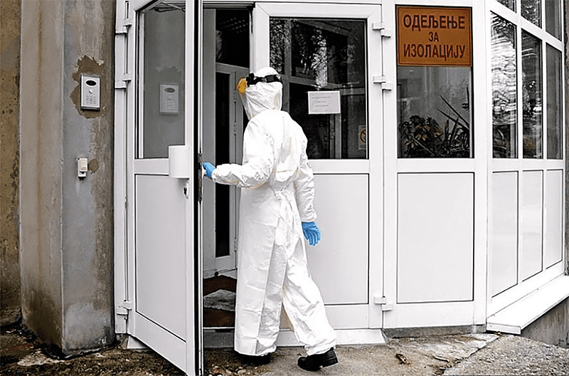 SVE MANJE NOVOZARAŽENIH Na korona virus u Srbiji pozitivno još 1.987 osoba, preminulo 30 pacijenata