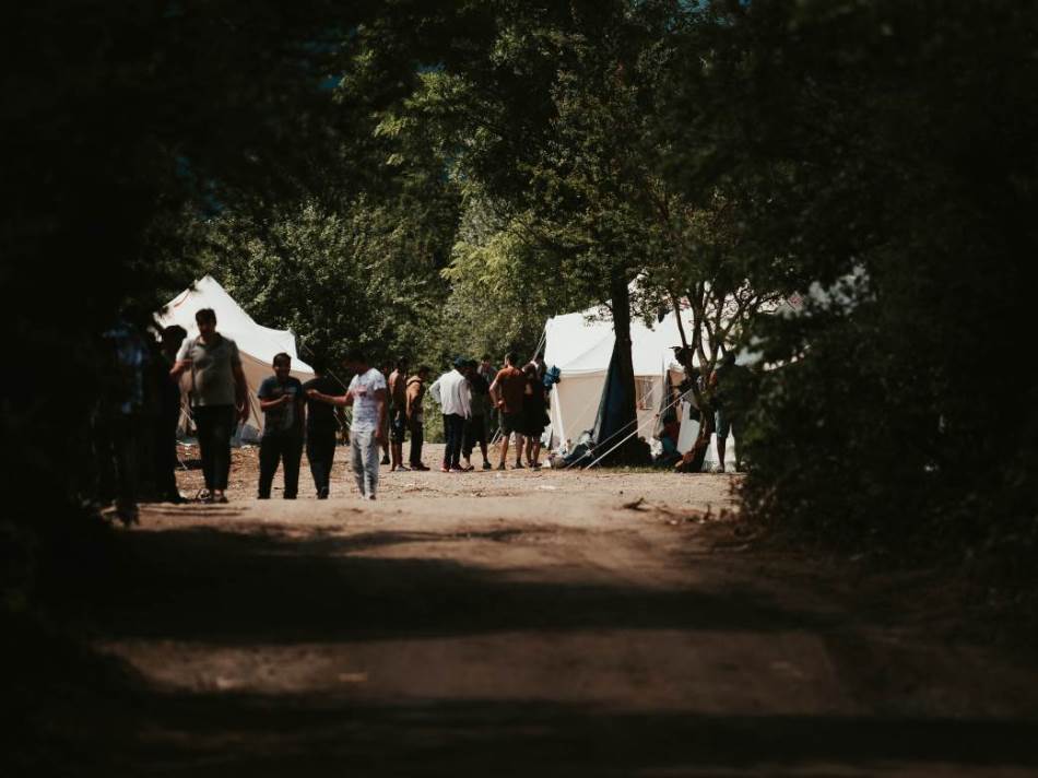Migranti prijavili da ih je grupa muškaraca pretukla i opljačkala u BiH