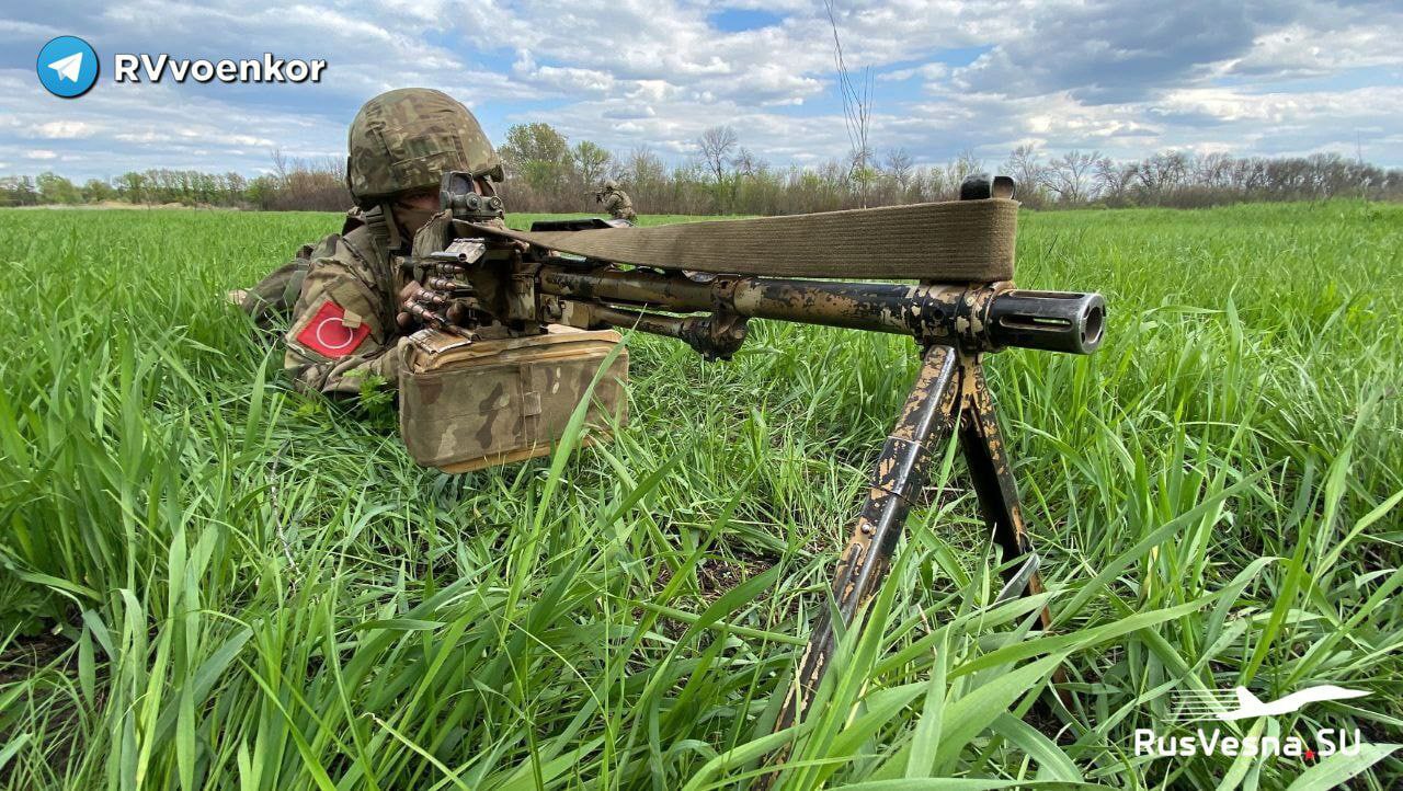 UŽIVO /VIDEO/Šokantan snimak ukrajinskog vojnika;Francuska karta rata; Snimak napada na Azovstal; Ukrajinci se zakleli da će 