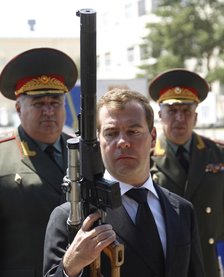 Medvedev: Ukrajina bi sa đavolskim zadovoljstvom upotrijebila nuklearno oružje protiv nas