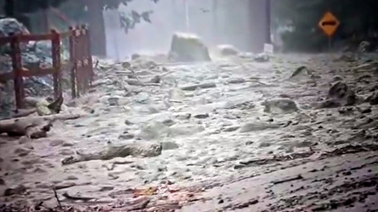 Jak zemljotres pogodio Kaliforniju: Stigla istorijska oluja