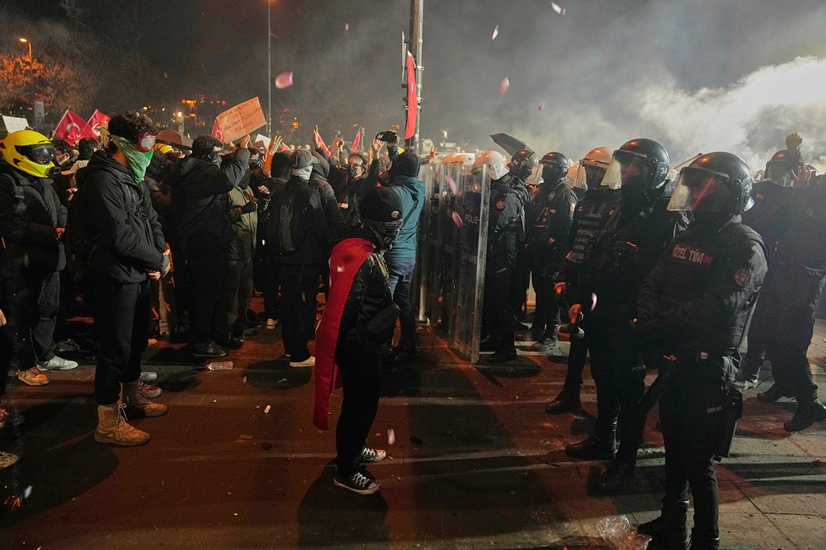 Turska na nogama: 
