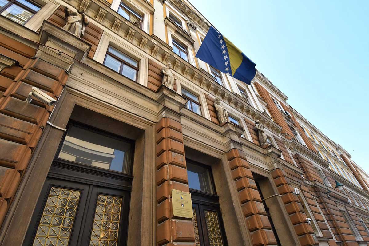 Dojava o bombi u sudu, evakuisani radnici