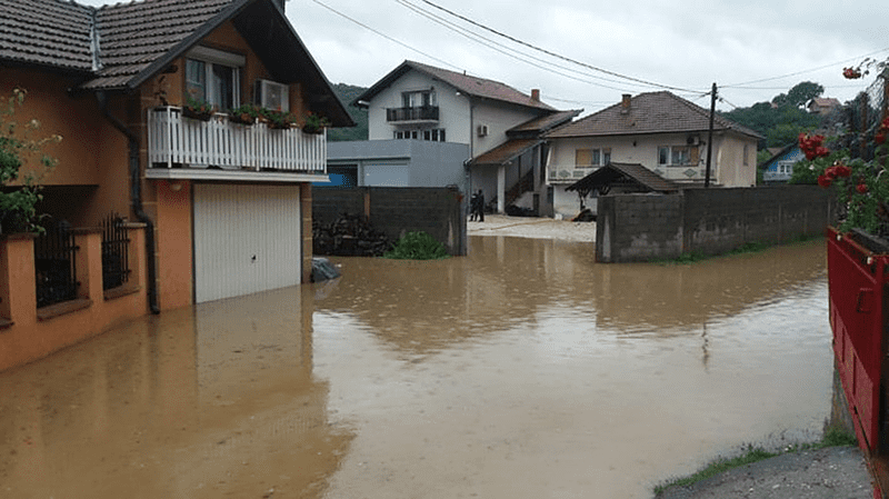 BITKA S VODOM Poplavljeno više od 20 domaćinstava, pokrenuta klizišta u tri MZ u Zvorniku