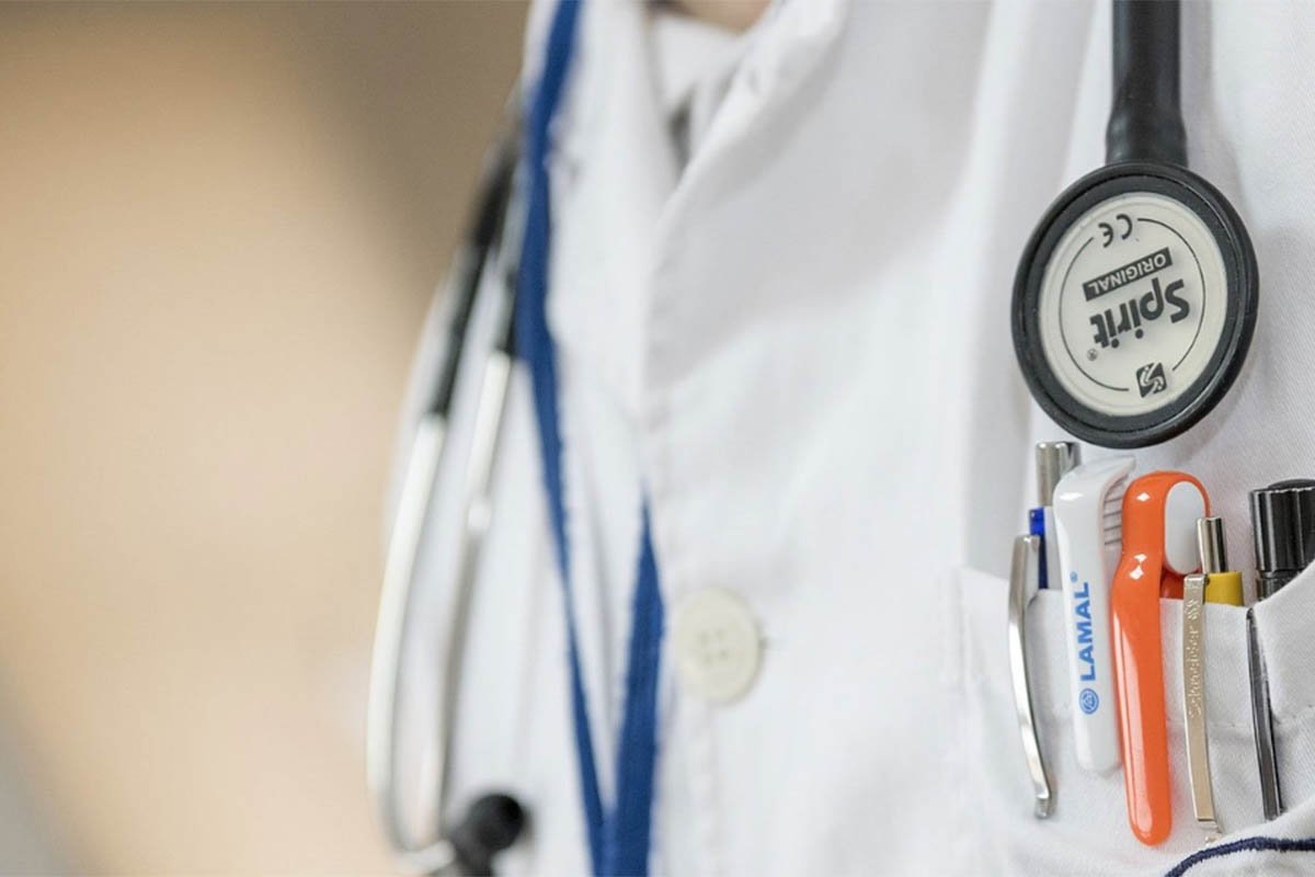 Lažni doktori haraju Srbijom, glume stručnjake i varaju žrtve