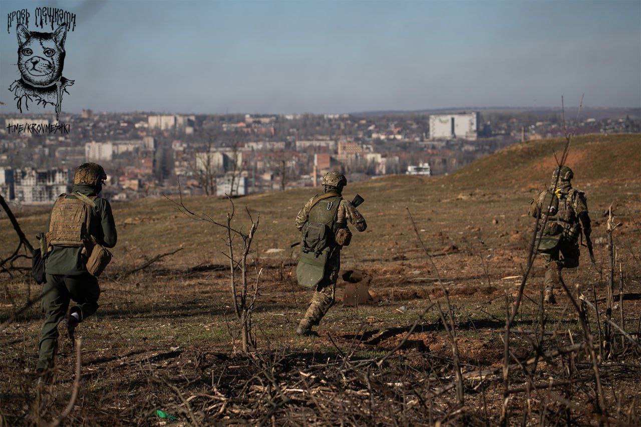 Ministarstvo odbrane Rusije objavilo  da je  Bogdanovka kod Časovog Jara pod punu kontrolu Oružanih snaga Rusije