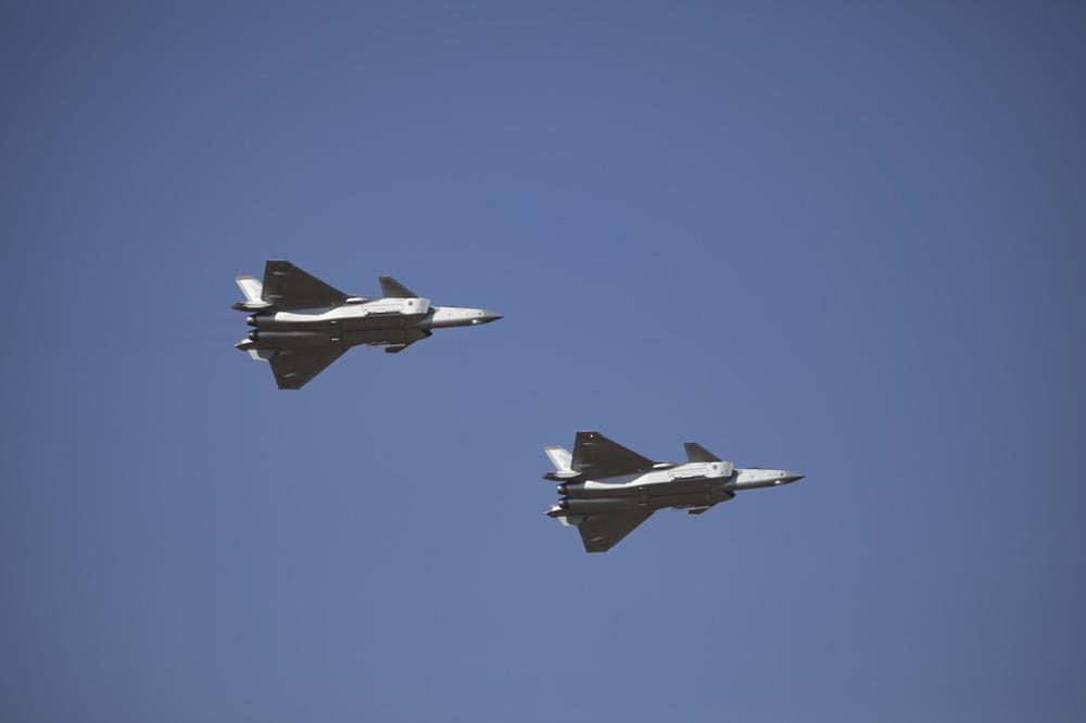  Četiri kineska aviona prešla središnju liniju Tajvanskog moreuza 