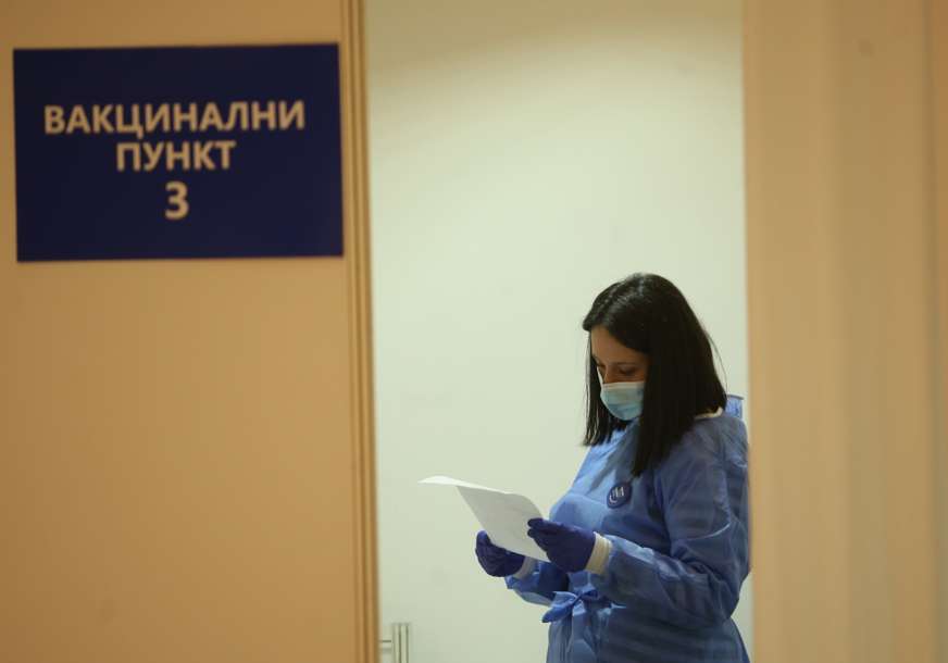 DALEKO OD KOLEKTIVNOG IMUNITETA U BiH vakcinisano nešto manje od 20 odsto stanovnika