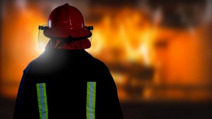 Požar na 8. spratu gasilo 20 vatrogasaca, žena pronađena mrtva