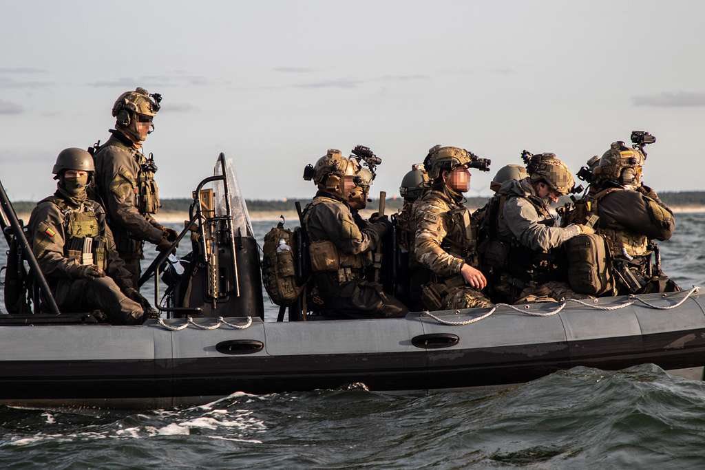 U Crvenom moru nestala dvojica pripadnika američke mornarice