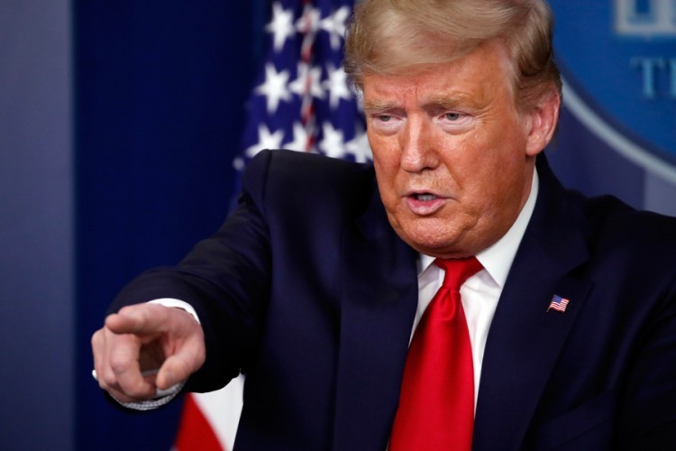 Trump se oglasio na svojoj društvenoj mreži: Vratio sam se!