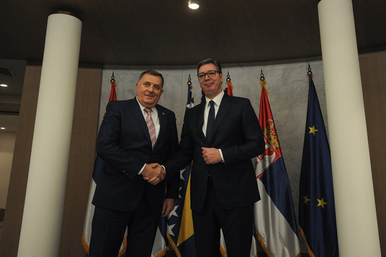 Počeo sastanak Dodika i Vučića