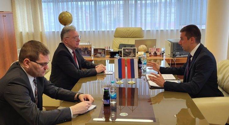 Šulić i Kalabuhov: Ministarstvo želi da ruske kompanije budu registrovane u RS