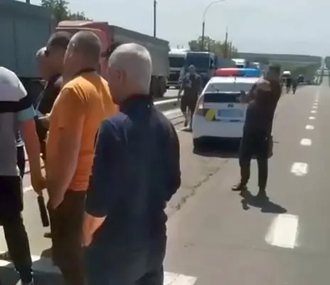 Prvi protesti protiv novog zakona o mobilizaciji /VIDEO/: Ukrajinski kamiondžije blokirali autoput Kijev-Odesa