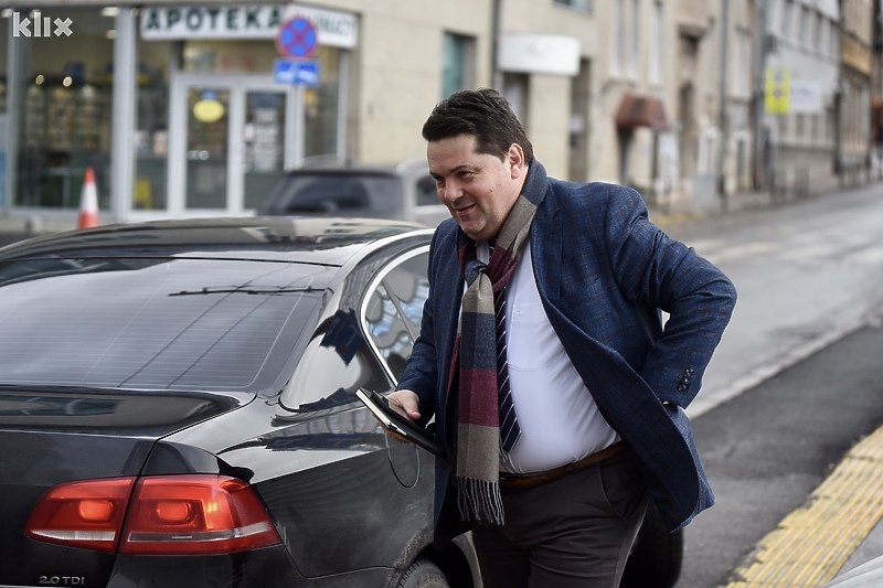 UHAPŠEN STEVANDIĆEV VOZAČ Terete ga da je vozio odbjeglog Zeljkovića!