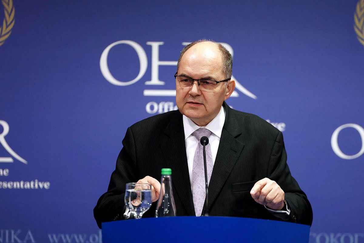 Šta je nametnuo Šmit u Izbornom zakonu BiH: CIK-u para koliko želi