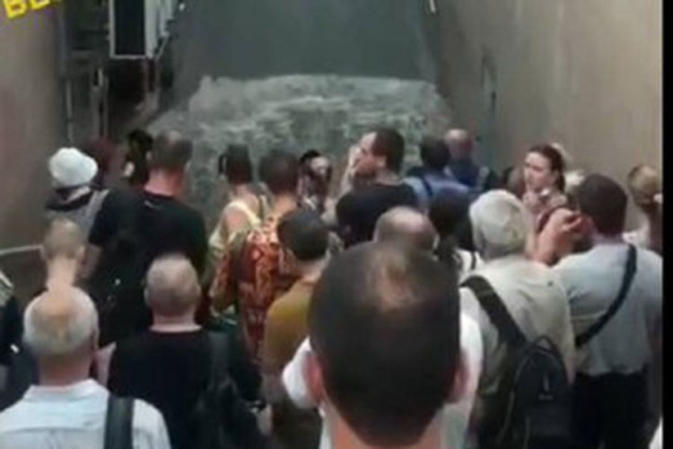 Obilne padavine u Kijevu, metroom teku rijeke