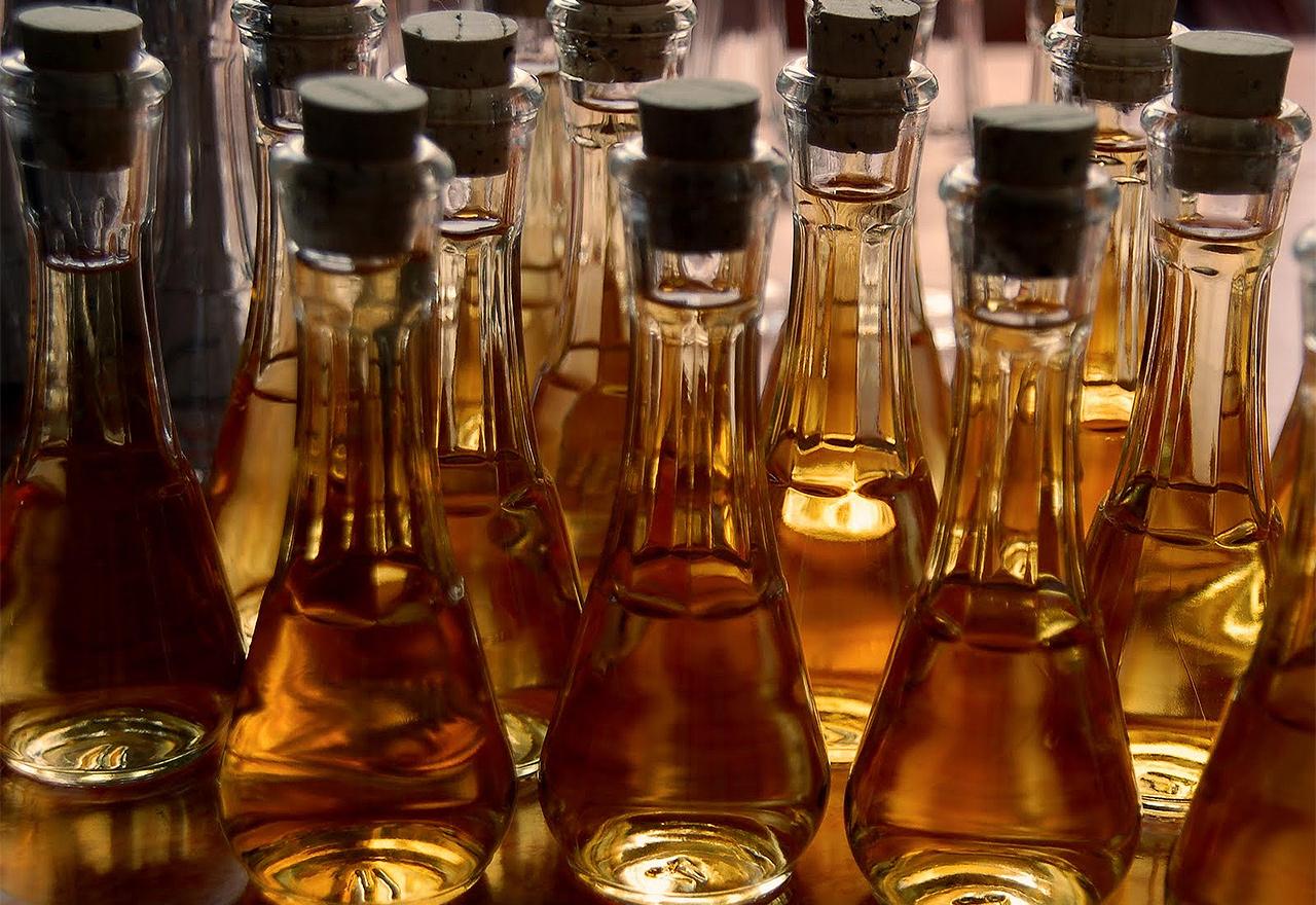 Uhapšen zbog sumnje daje ukrao medalju i projekte za proizvodnju rakije