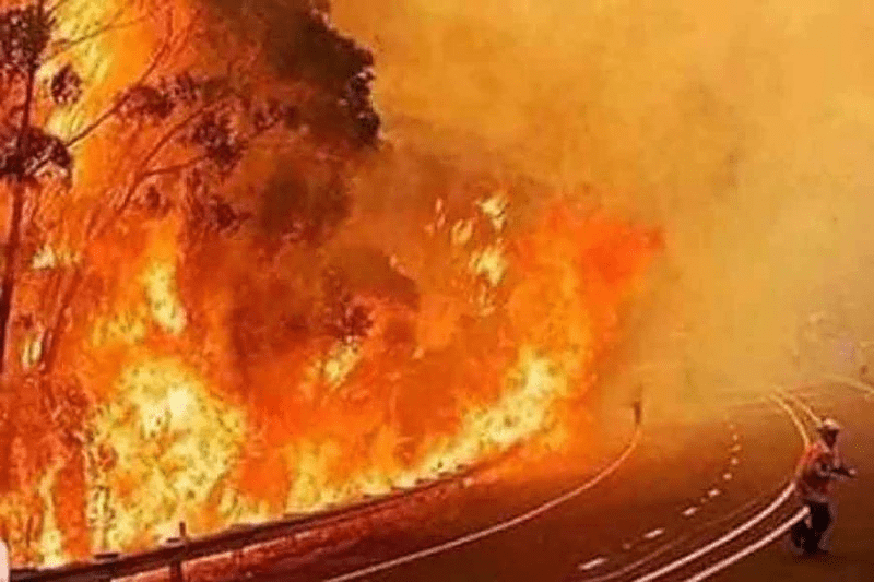 Ljudima se savjetuje da ostanu u kućama: Visoka temperatura pojačava PRIJETNJU OD POŽARA